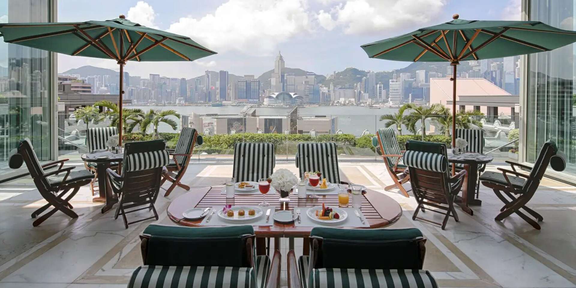 The Iconic Elegance of The Peninsula Hong Kong: A Timeless Luxury Experience