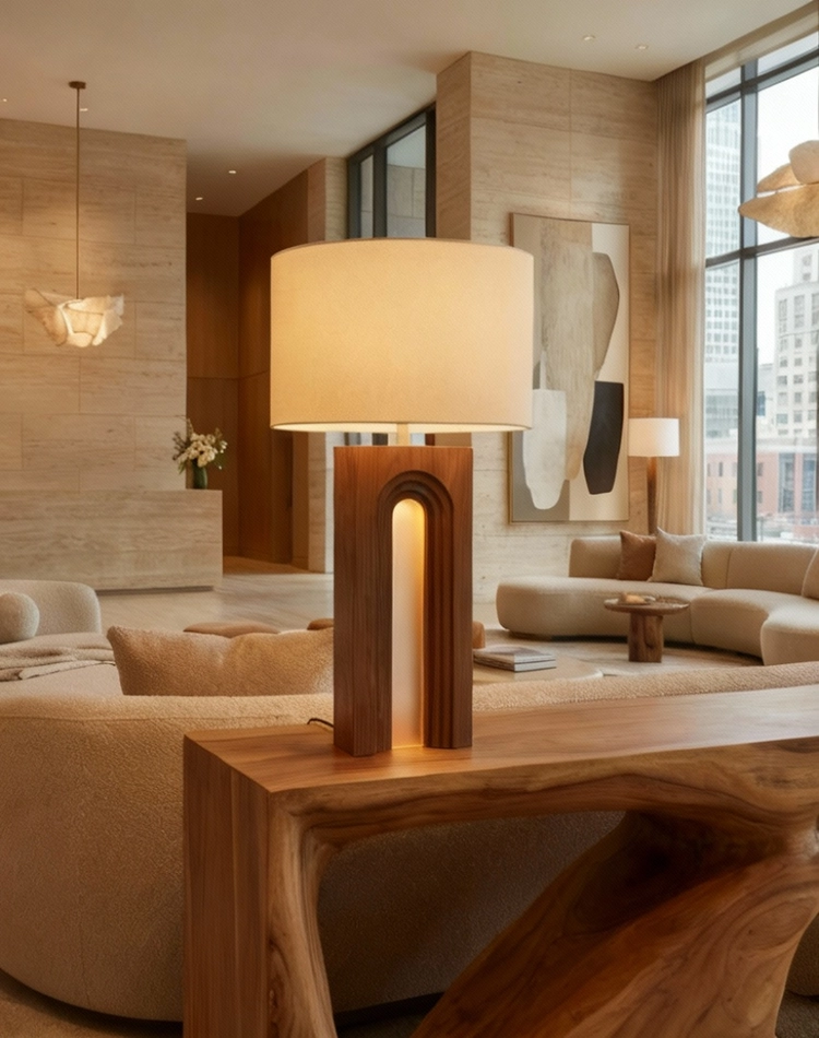 A working demonstration of the luxury Louis table lamp, by Nolita Harbour, whose linear silhouette balances form and function.
