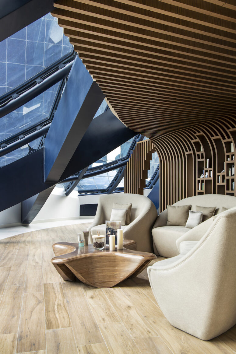 Zaha Hadid: The Visionary Force Redefining Middle Eastern Interior ...