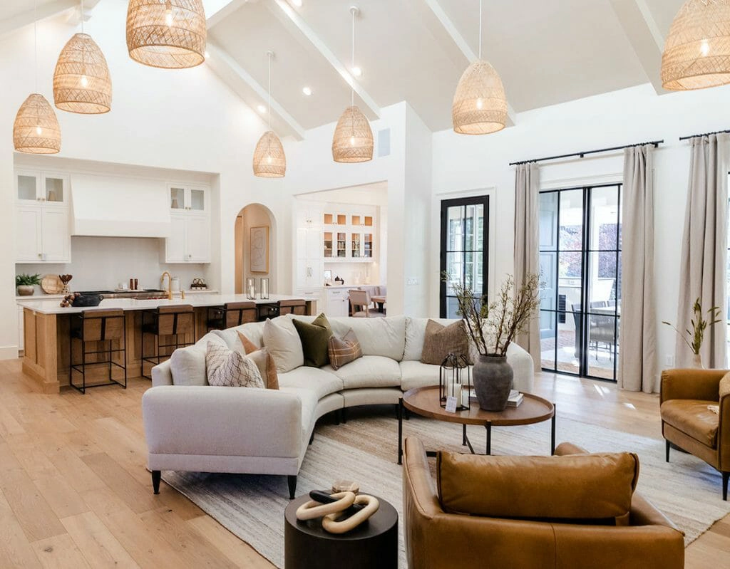 Curved Furniture in Contemporary Interiors
