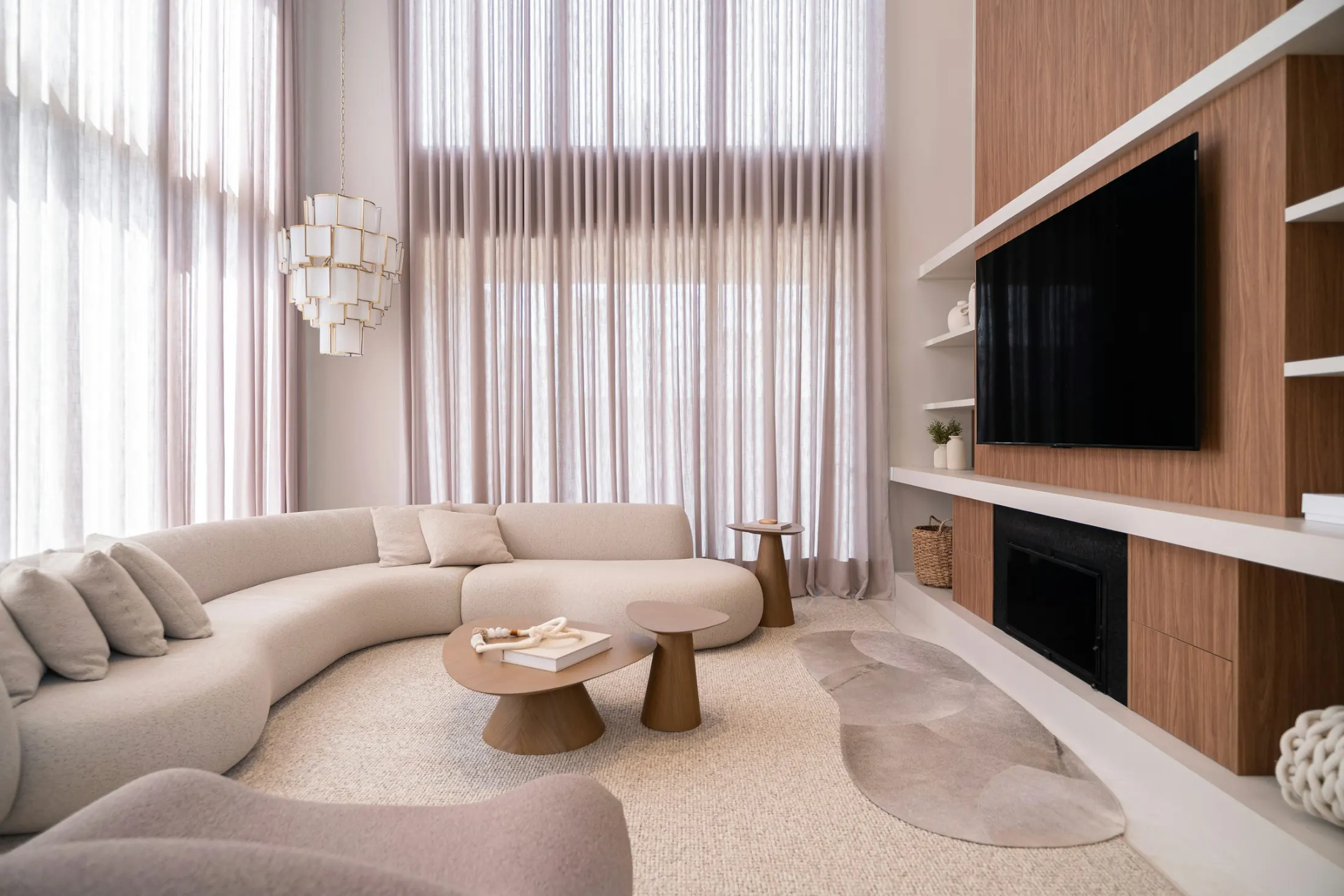 Contemporary luxury interior featuring natural materials, clean architectural lines and elegant furnishings.